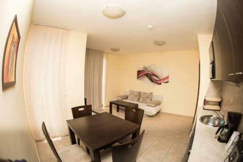 Aparthotel Gallery Suites