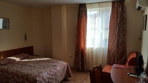 Caprice Family Hotel