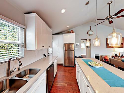 Main Street El Segundo Home