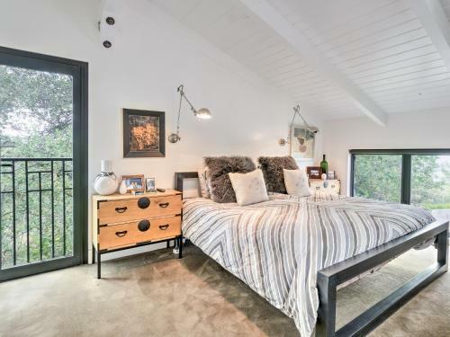 515 Cavdale Road Valley Home