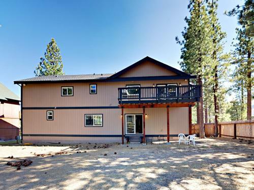 913 Lake Tahoe Blvd Home