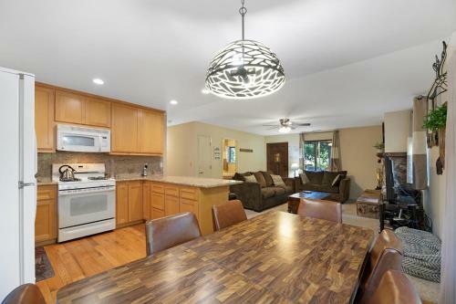 1622 Atroari St Home
