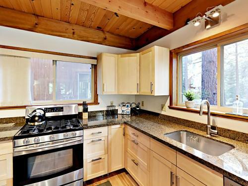 1262 Pine Valley Rd Home