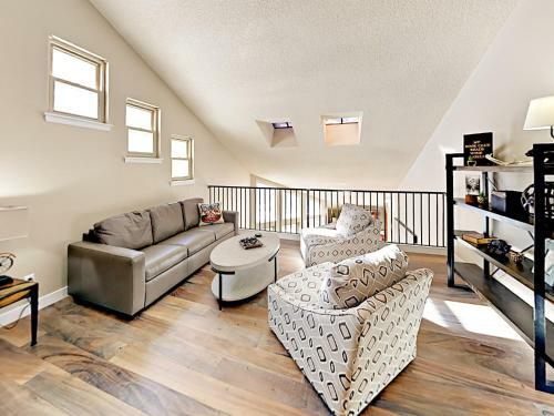Creekside Gem Townhouse #e-2 Townhouse