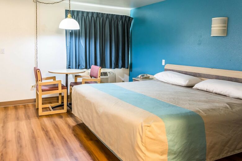 Motel 6 Albany, Or
