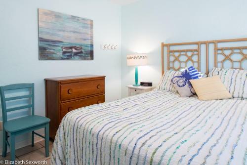 3 Bedroom - Dolphin House Split Floor Plan Pets Waterfront District