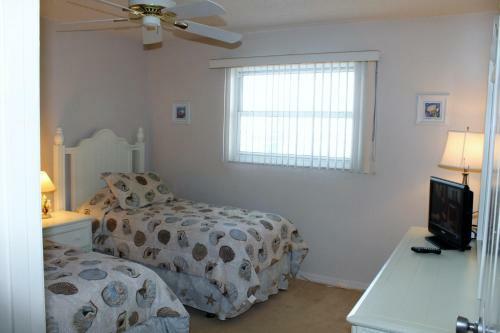 Sea Breeze 303 Apartment