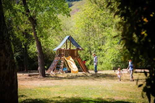 Morgan Hill Camping Resort Cottage 4