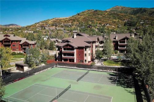 3205 Champagne Lodge, Trappeur's Crossing