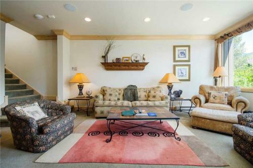West Condominiums - W3506