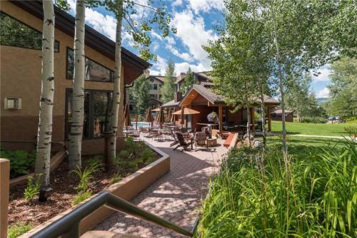 2208 Timberline Lodge, Trappeur's Crossing