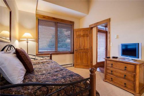 2208 Timberline Lodge, Trappeur's Crossing