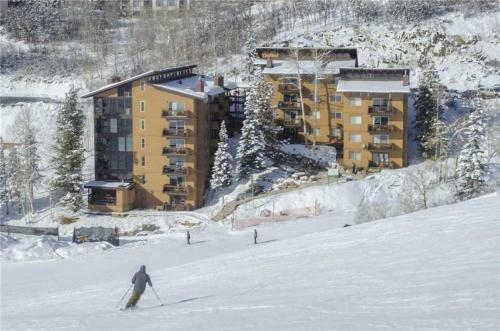 Storm Meadows East Slopeside - Se042
