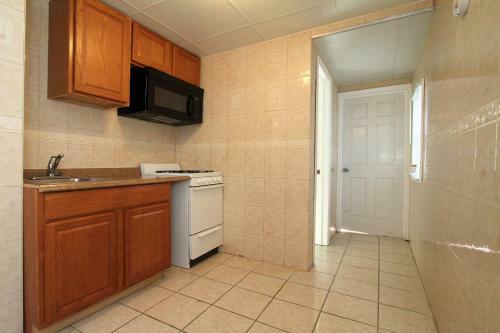 Shore Beach Houses - 43a Lincoln Ave