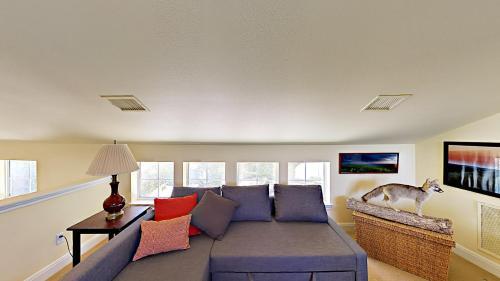 Open-concept Cabin
