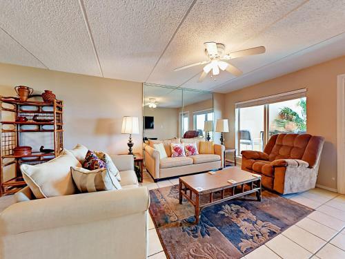 Apartamento 4400 Gulf Blvd Condo Unit 308