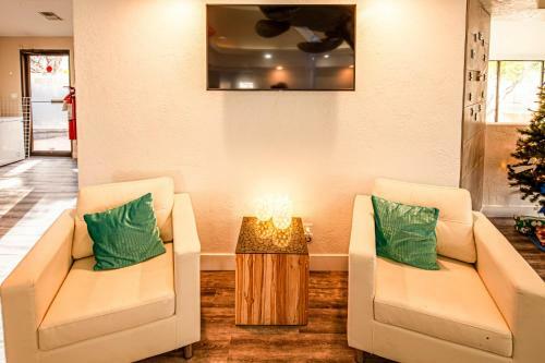 1714 Lp Elevator Access, Pack N` Play, High Chair, Stroller, Games, Pool Views And More