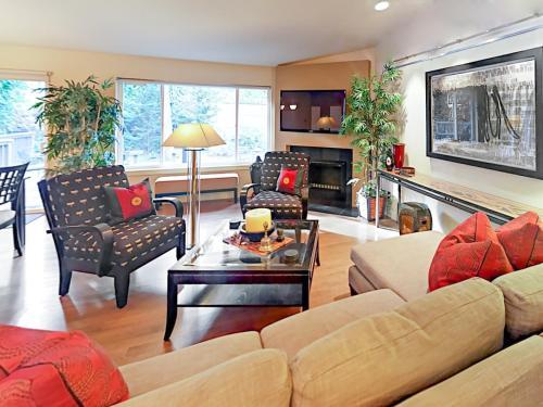 Forest Retreat Home Home