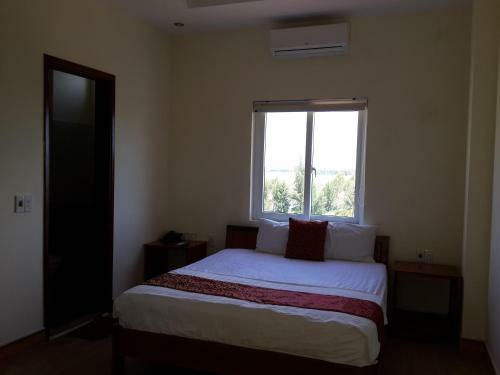 Sunshine Hotel