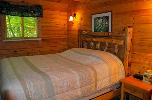 Appalachian Camping Resort Log Home 7