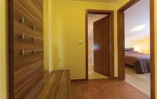 Five-bedroom Holiday Home In Gracisce