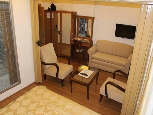 Kit-tur Hotel