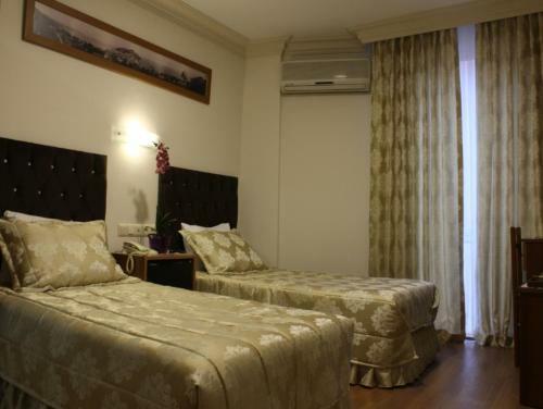 Kit-tur Hotel