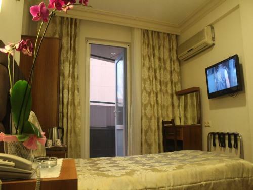 Kit-tur Hotel
