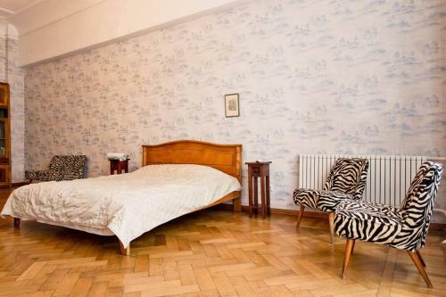 5 Room Apartment