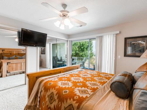 605 Elevator Access, Private Balcony With Beautiful Mountain Views, And More!
