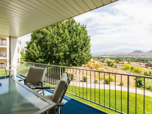605 Elevator Access, Private Balcony With Beautiful Mountain Views, And More!