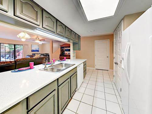 121 E Lantana Street Townhouse Unit B