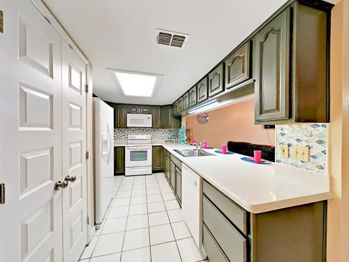 121 E Lantana Street Townhouse Unit B