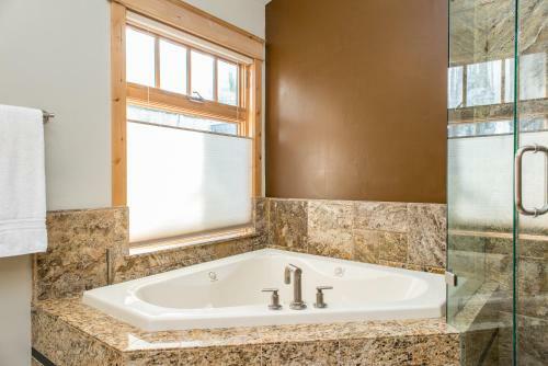 South Lake Tahoe Home 1772