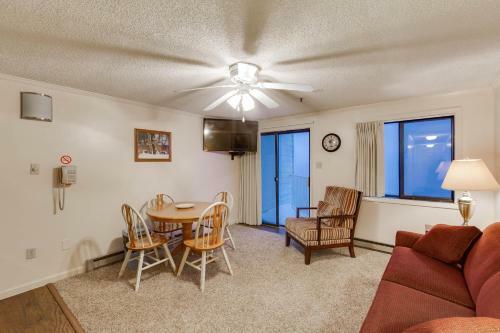 Apartamento 1 Bedroom Condo Unit 252