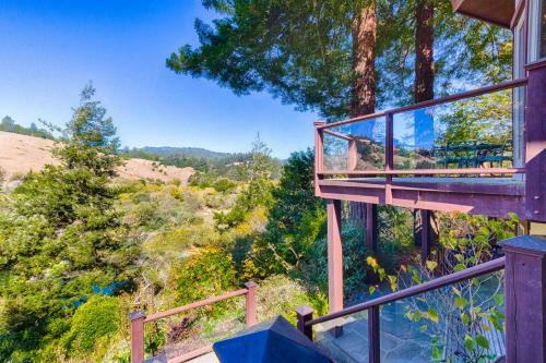 Monte Rio Home With River Views