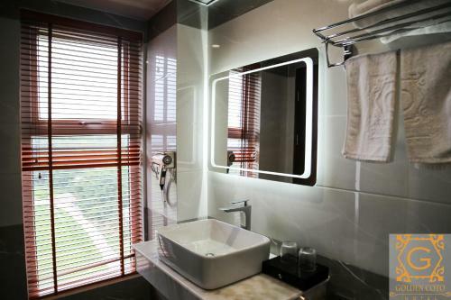 Golden Coto Hotel