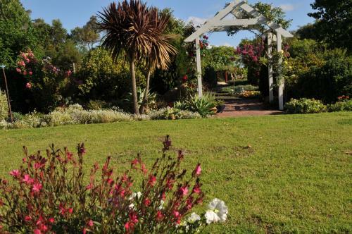 Glenelg On King Bed & Breakfast