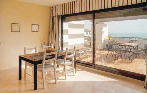 Three-bedroom Apartment In Linea de La Concepcion