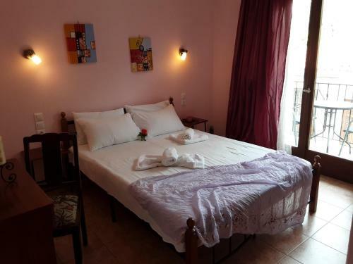 Hostal Poseidon Rooms