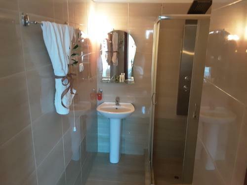 Hostal Poseidon Rooms