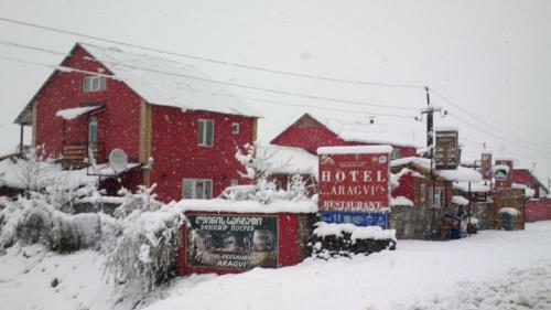Hostal Aragvi Guest House