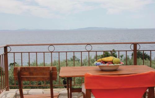 Two-bedroom Holiday Home In Andreas Paralio