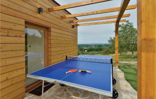 Three-bedroom Holiday Home In Dragoslavec