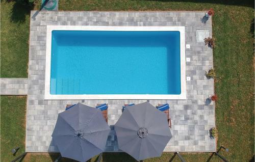 Three-bedroom Holiday Home In Lucane