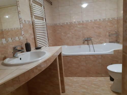 Apartments In Balatongy�r�k 36212