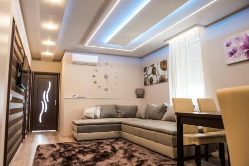 Belv�rosi Apartman Cegl�d