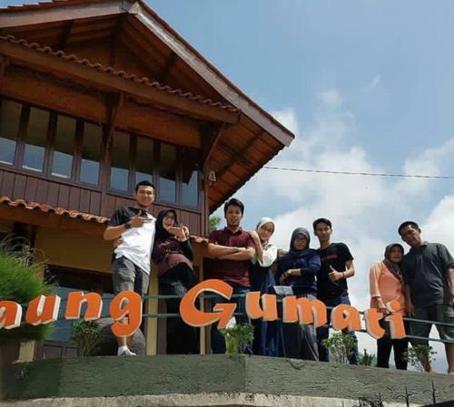 Saung Gumati Garut