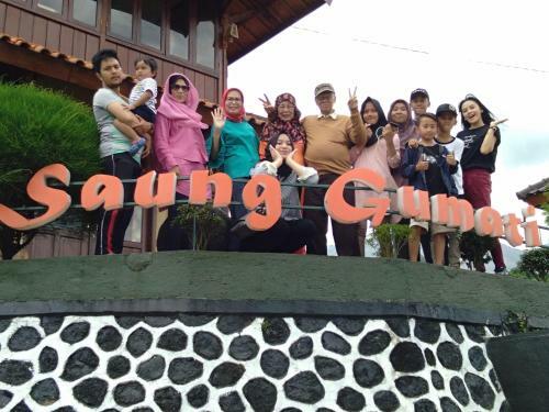 Saung Gumati Garut