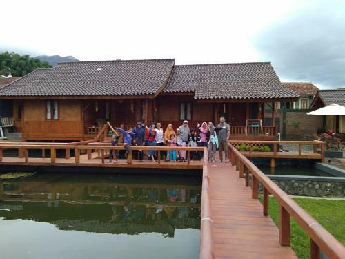 Saung Gumati Garut